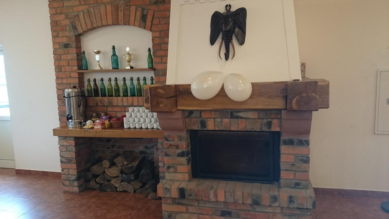 Zajazd Gielarek Grebow Exterior foto